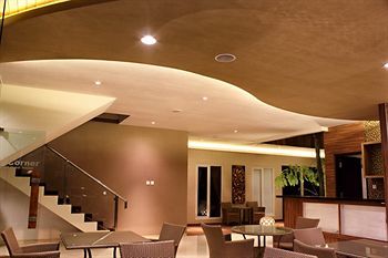De'Corner Guest House Маланг Экстерьер фото